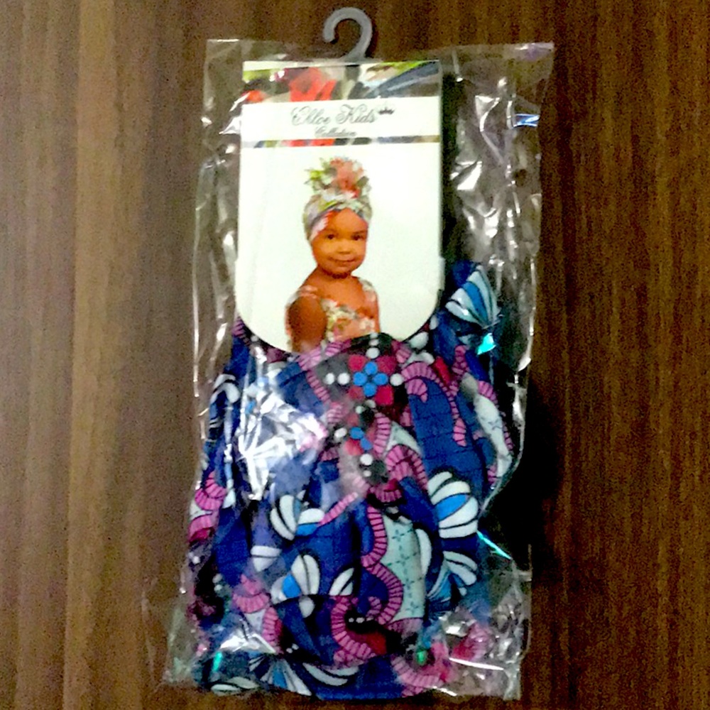 Child head wrap.